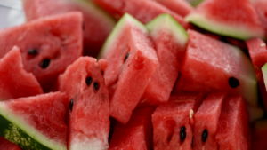 8 fruits to eat for a glowing skin this summer